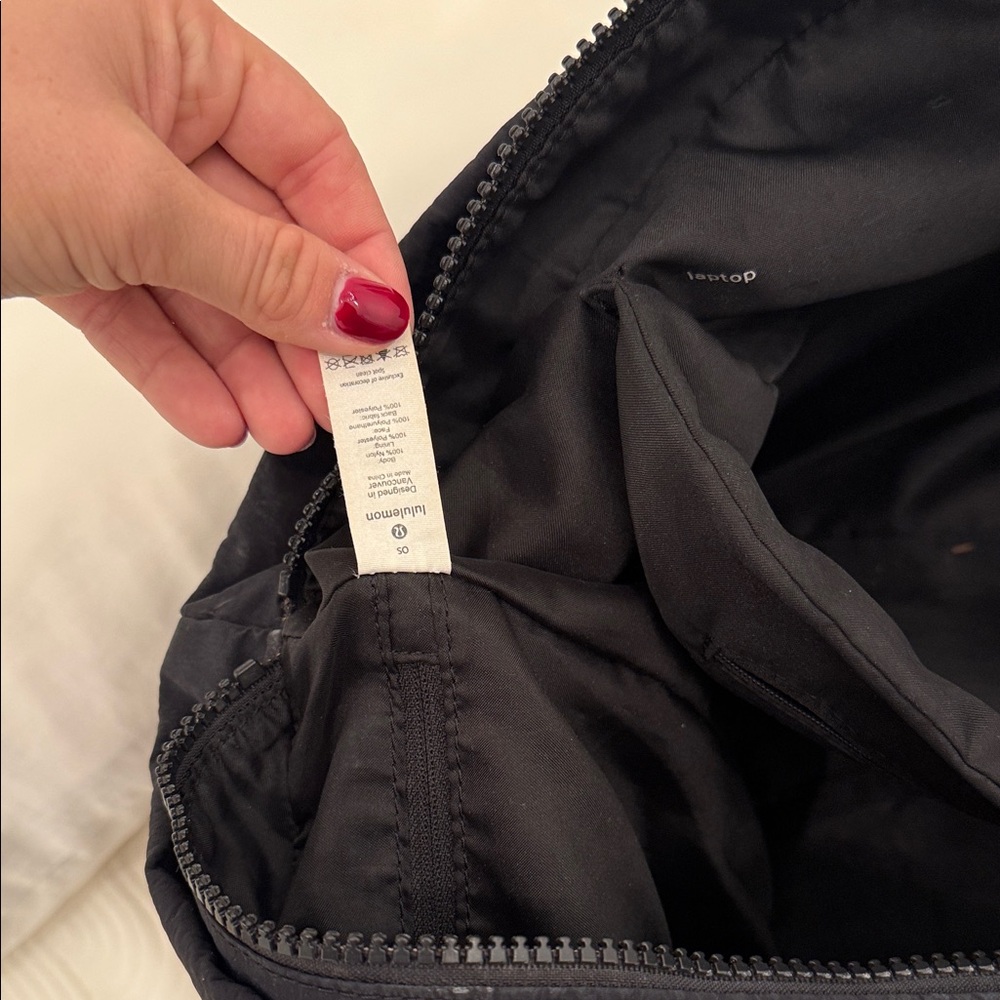 Lululemon On My Level Duffle Bag - Picture 9 of 12